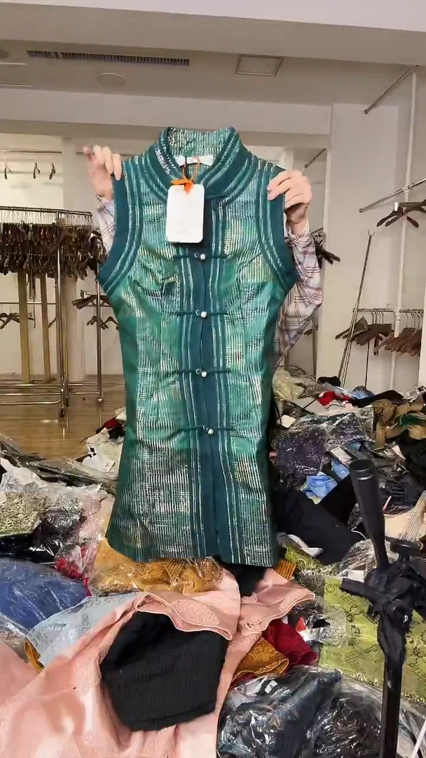 M码       90-105斤  马甲裙