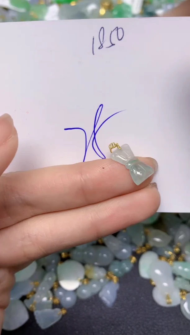 【闪购商品】翡翠颈饰18K金镶嵌 天然翡翠A货