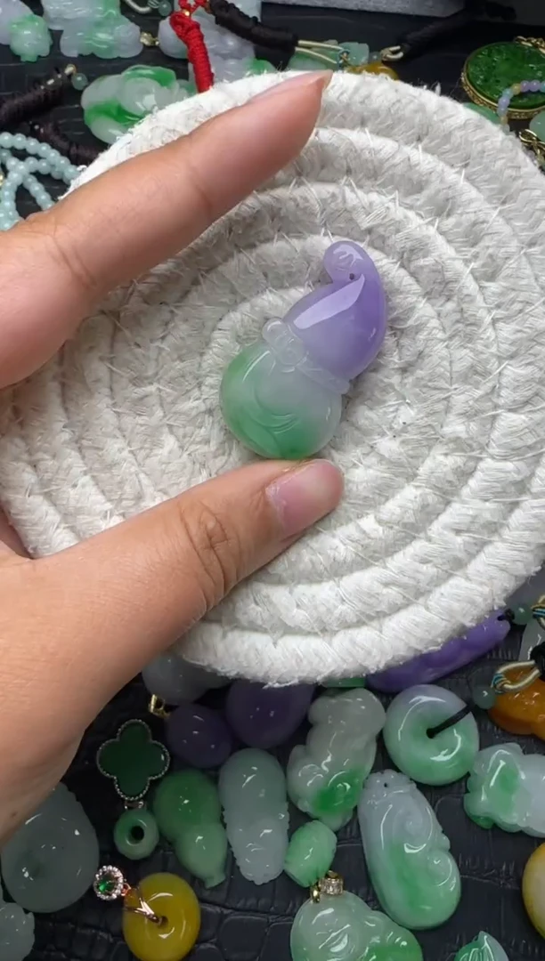 颈饰未镶嵌翡翠缅甸翡翠吊坠