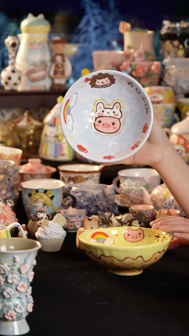 摆件陶景德镇釉下彩手绘设计师款陶瓷