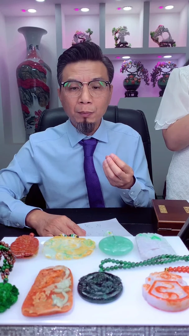 未镶嵌定制翡翠傲**梅定制翡翠（拍一发一）