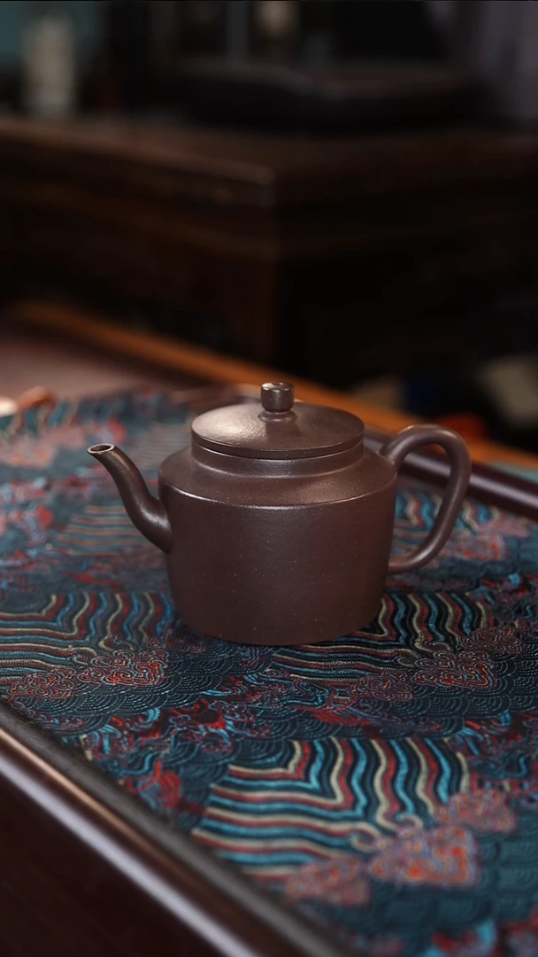 茶壶紫砂折肩宫灯 大水潭紫泥