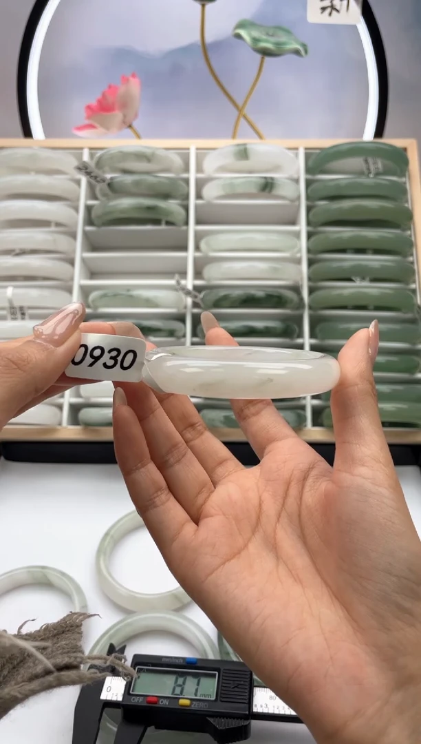 未镶嵌手镯石英质玉0930