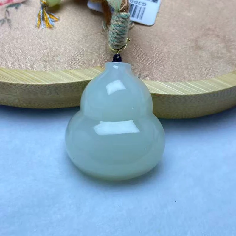 晴水葫芦玉质细腻V035