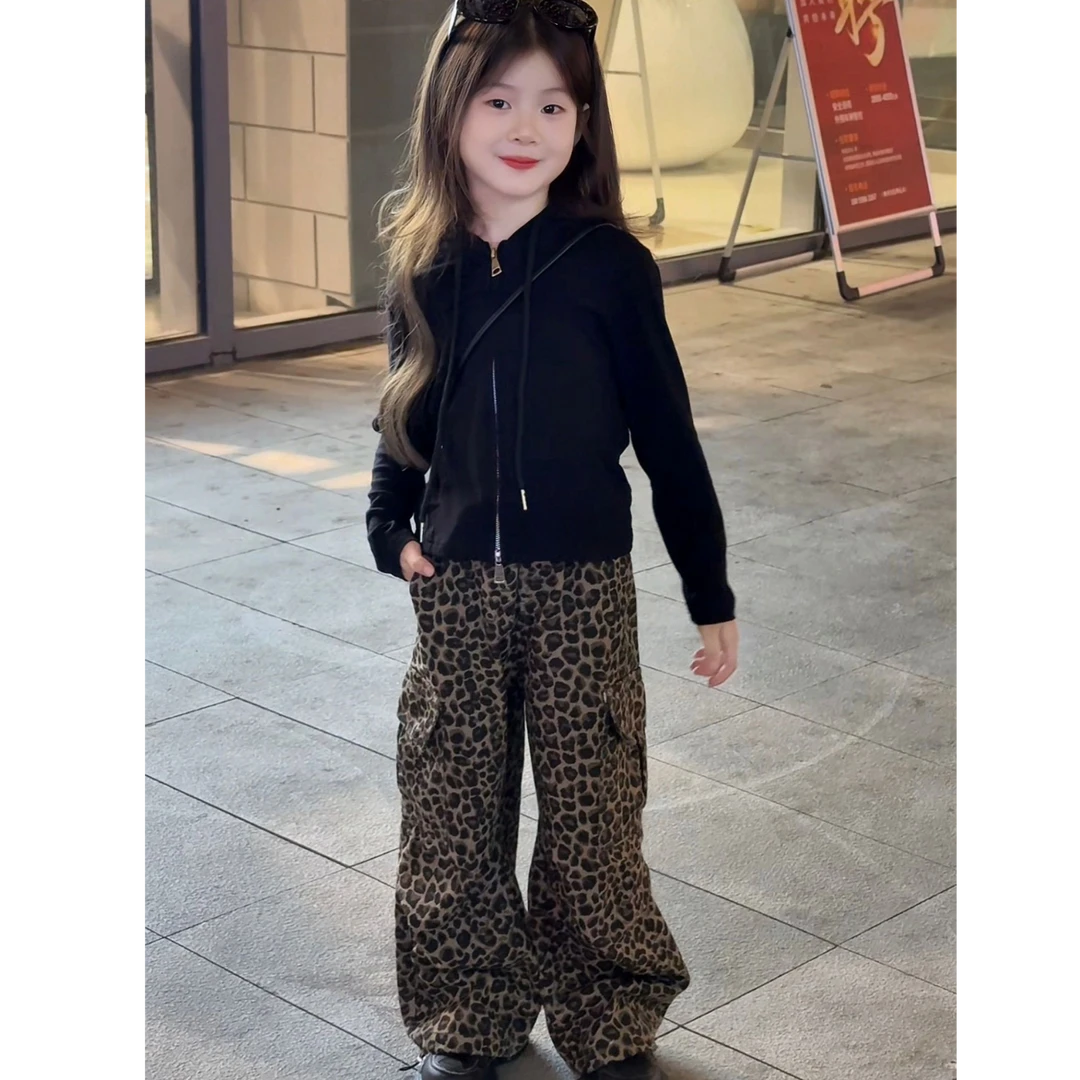 女童秋季新款套装洋气拉链衫上衣女宝宝休闲豹纹工装裤两件套