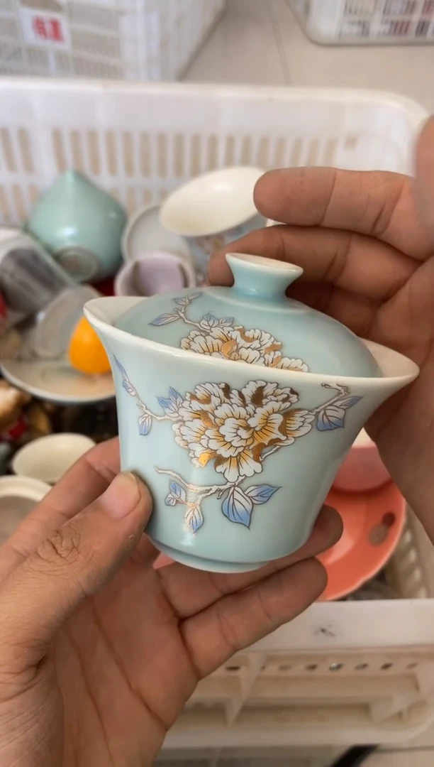 无运费险有瑕疵的摄影的产品有使用过的痕迹有点脏介意勿拍