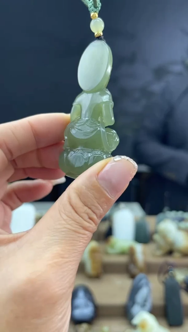 颈饰未镶嵌和田玉1