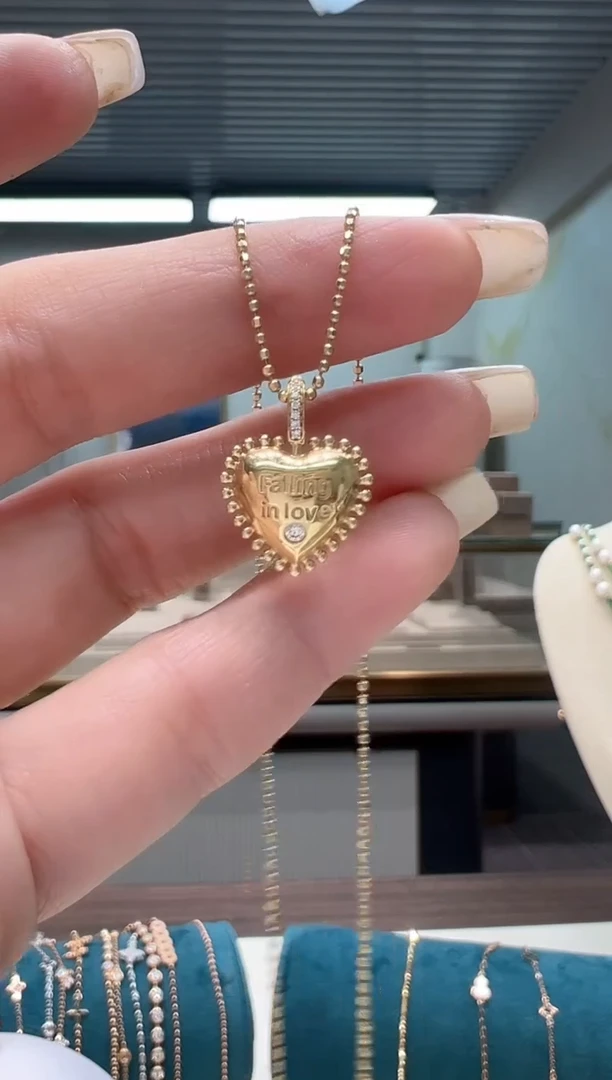 【闪购商品】钻石吊坠(不含链)18K金镶嵌镶钻爱心吊坠K黄