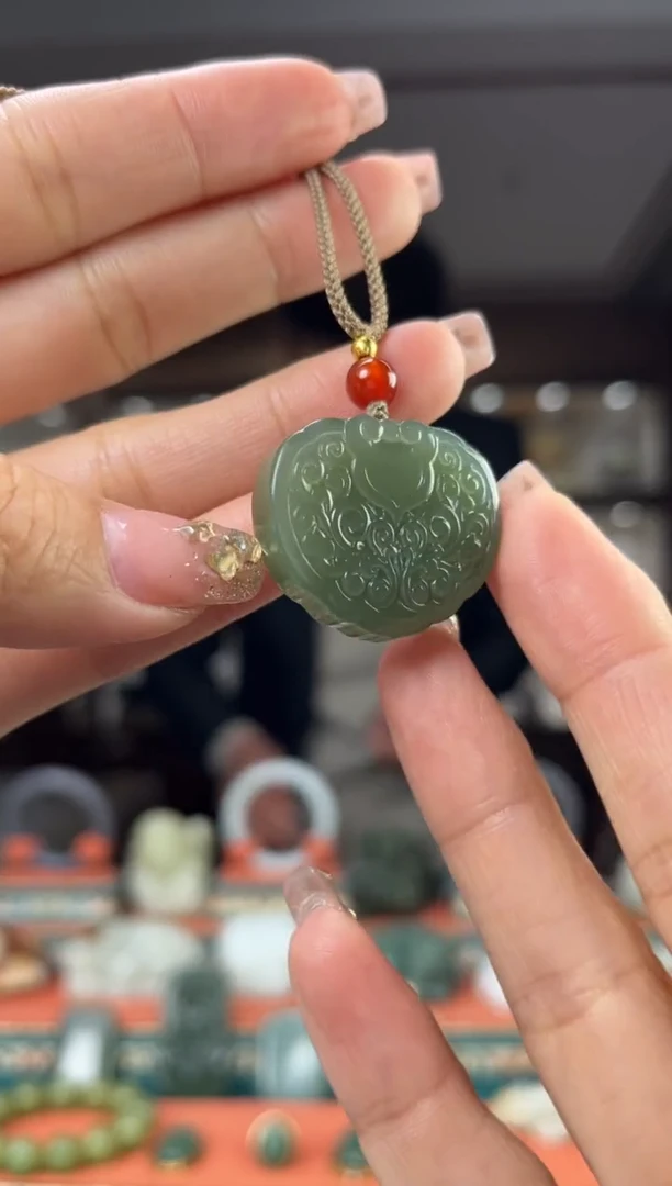 【闪购商品】和田玉颈饰未镶嵌1