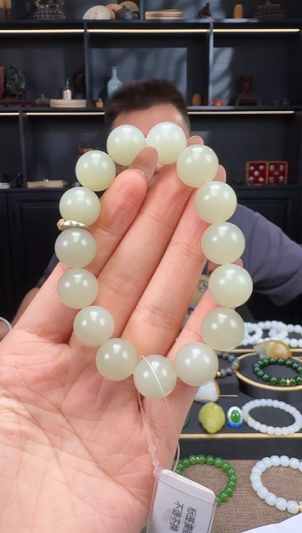 颈饰未镶嵌和田玉14mm且末圆珠手串