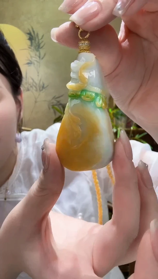 颈饰未镶嵌翡翠吊坠
