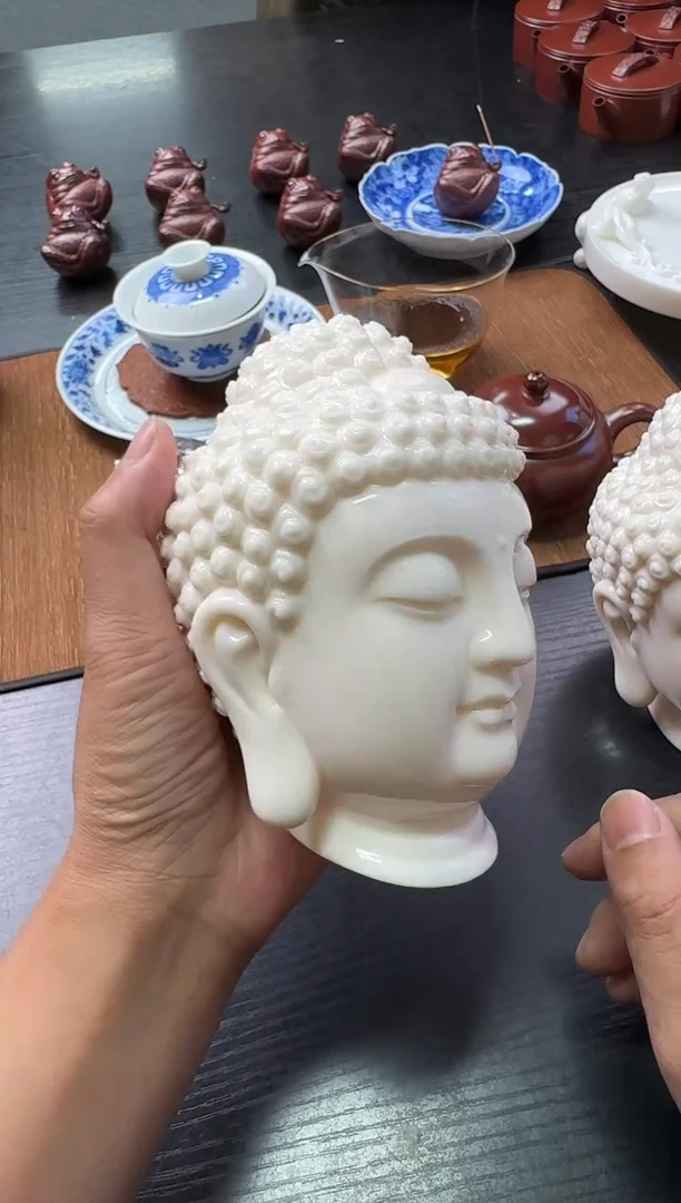 *文*?白瓷佛像-----------