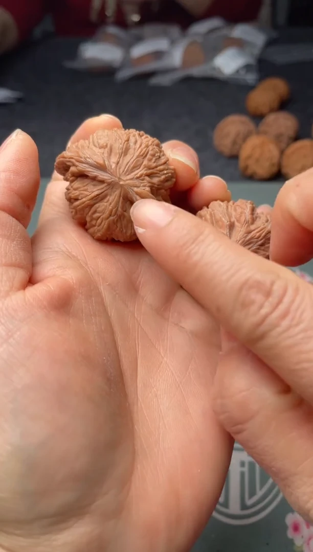 把件文玩核桃w207  磨盘 41尺磕尖