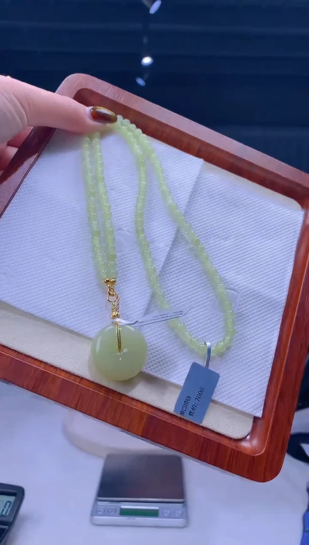 定制和田玉天然和田玉（拍一发一)