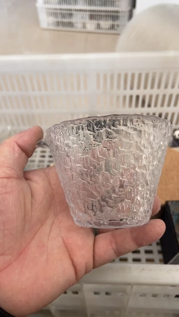 无运费险有瑕疵的摄影的产品有使用过的痕迹有点脏介意勿拍