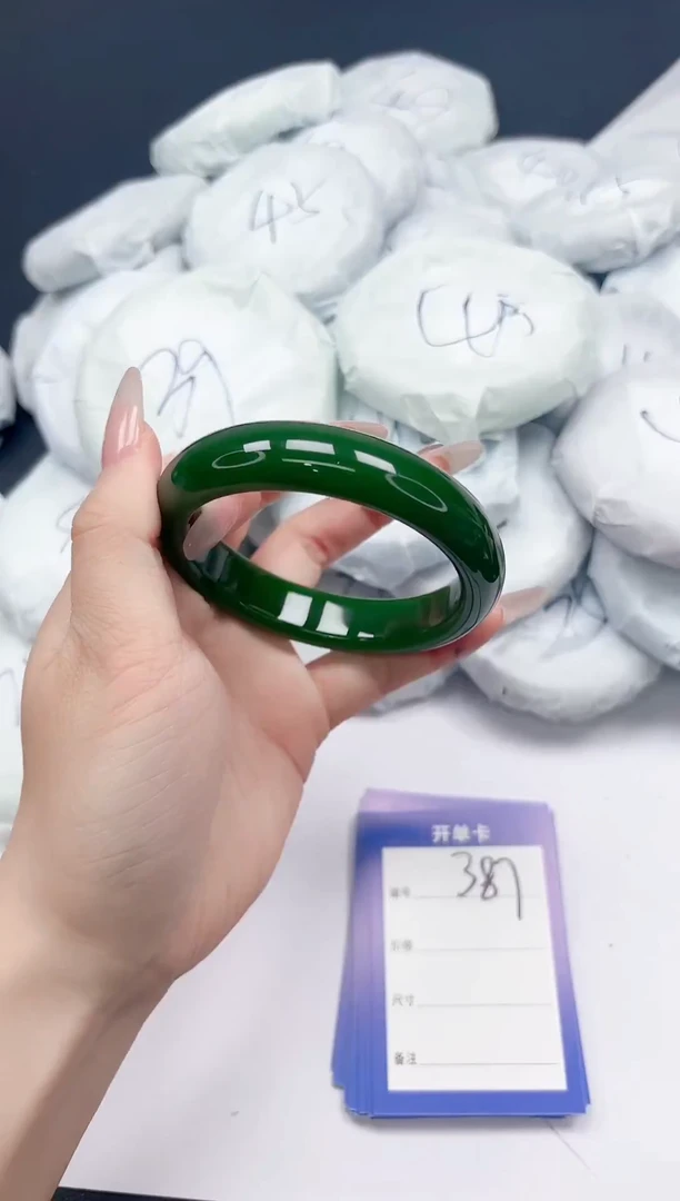 未镶嵌手镯石英质玉387/60