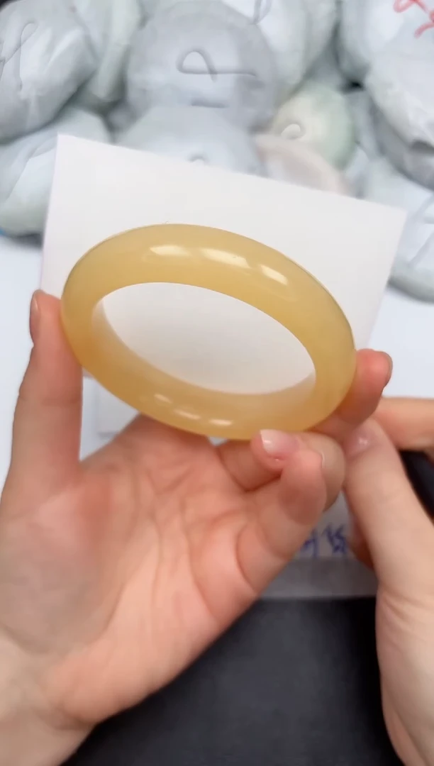 未镶嵌手镯石英质玉44-58.6