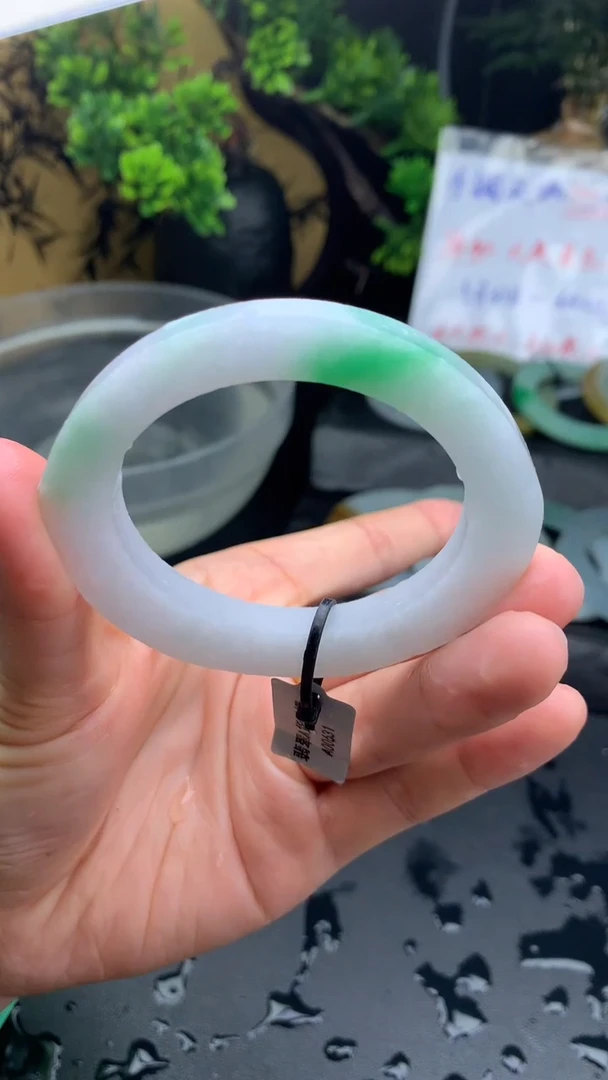 定制翡翠手镯定制未镶嵌白底青50-56