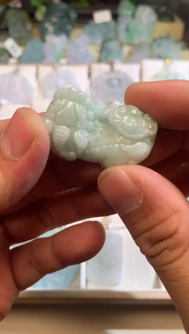 翡翠未镶嵌颈饰4/21/127