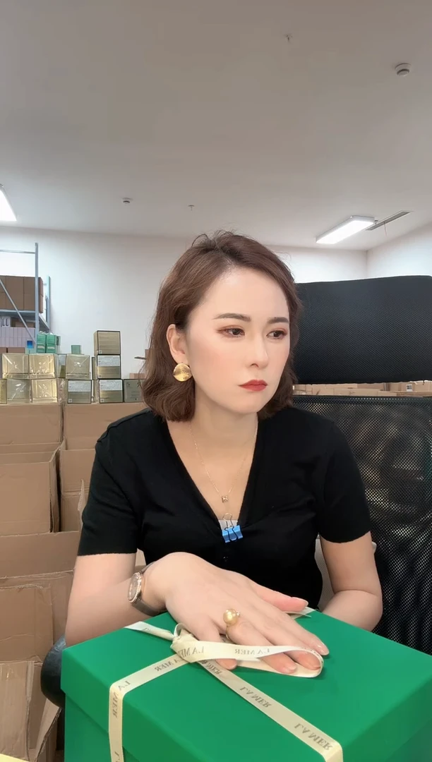吊带福利显瘦百搭连衣裙B07
