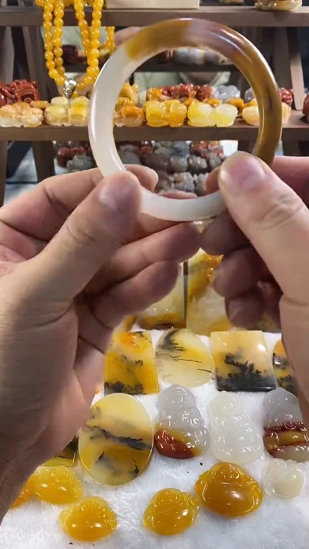 未镶嵌石英质玉手镯石英质玉手镯圈口60