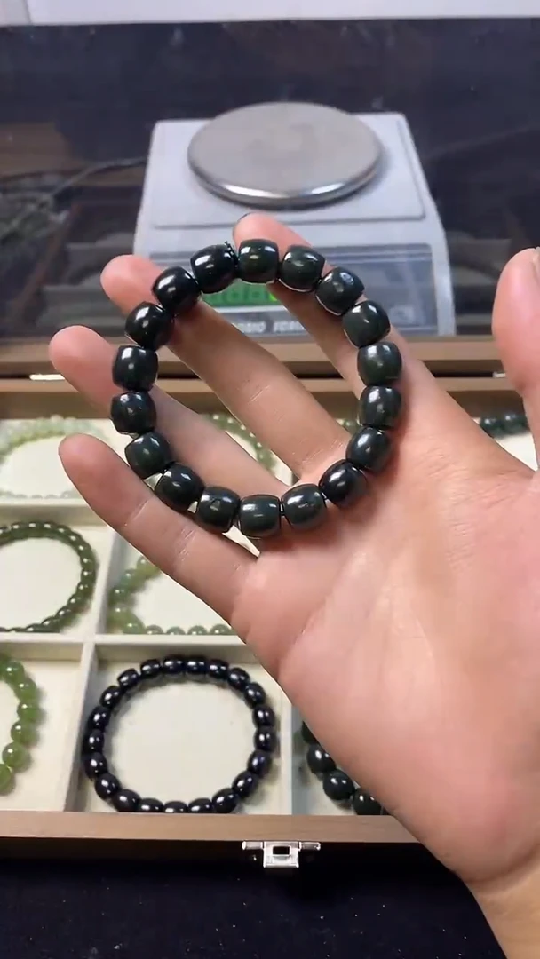 未镶嵌手串和田玉主播推荐！！