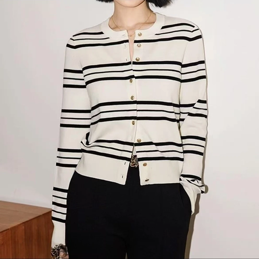 8040佳选轻奢新款条纹百搭简约开衫长袖