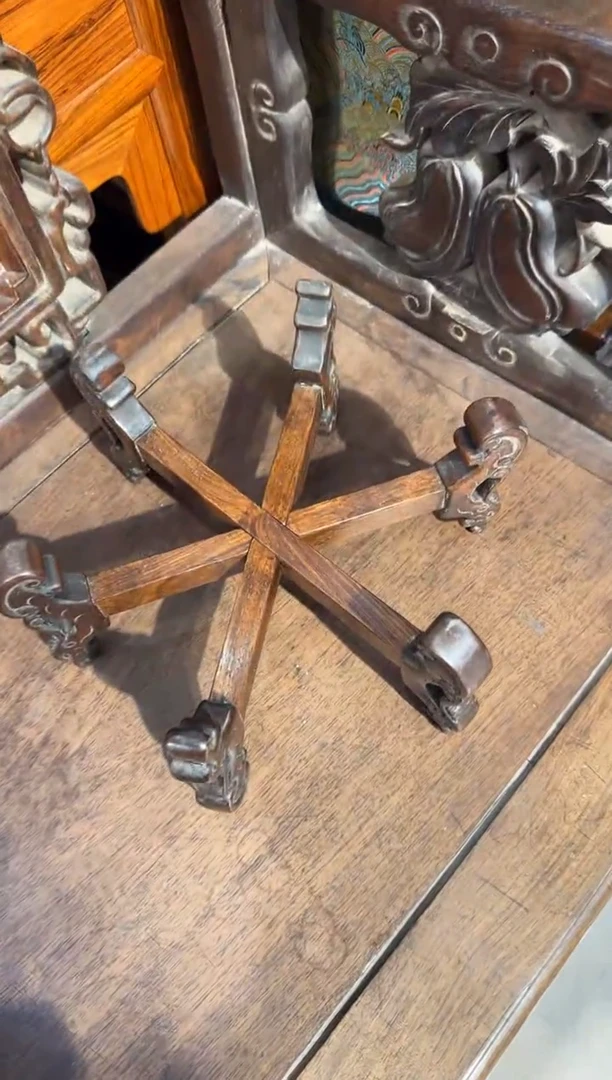 木木头款齐**圣黄花梨雕刻支架（可拆卸）398