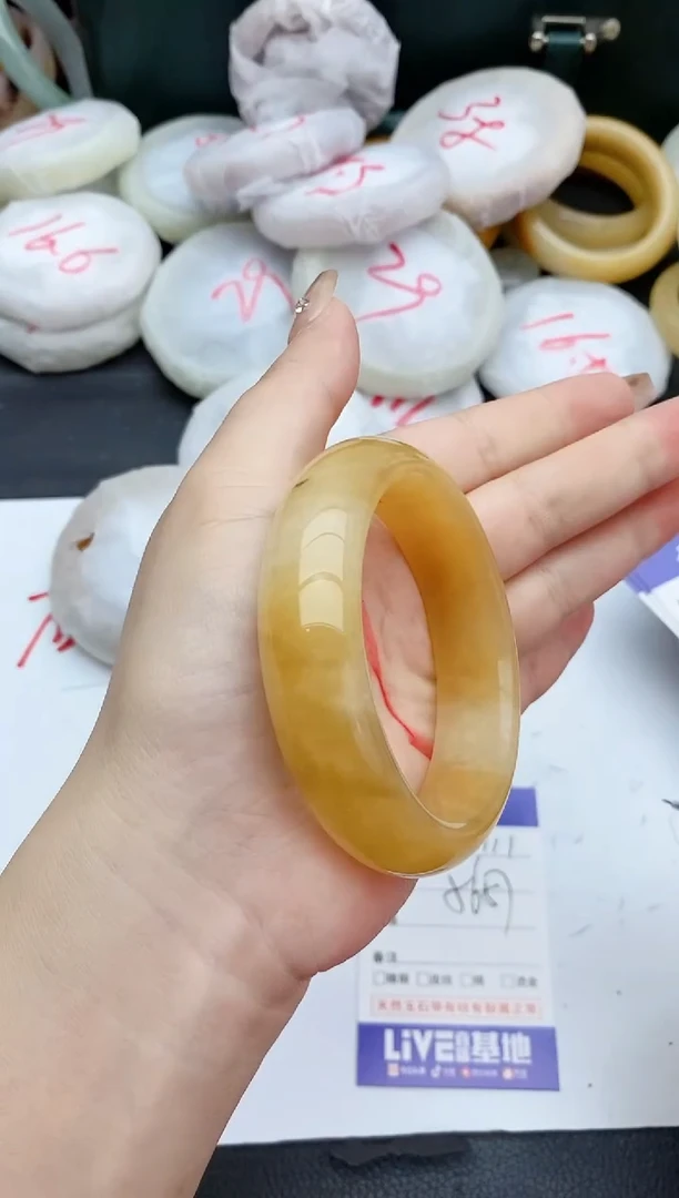 石英质玉手镯未镶嵌111+56/57