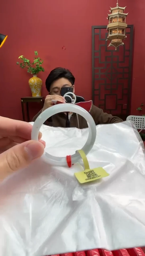 未镶嵌手镯翡翠翡翠手镯2