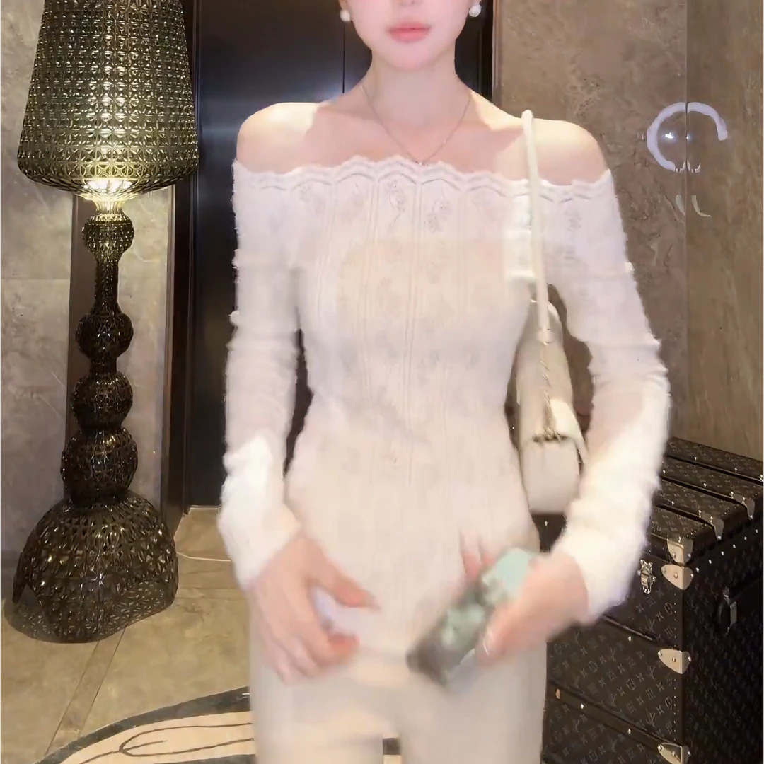 “高知御姐”ins风秋冬新款百搭气质一字领修身蕾丝衫上衣LK2507665
