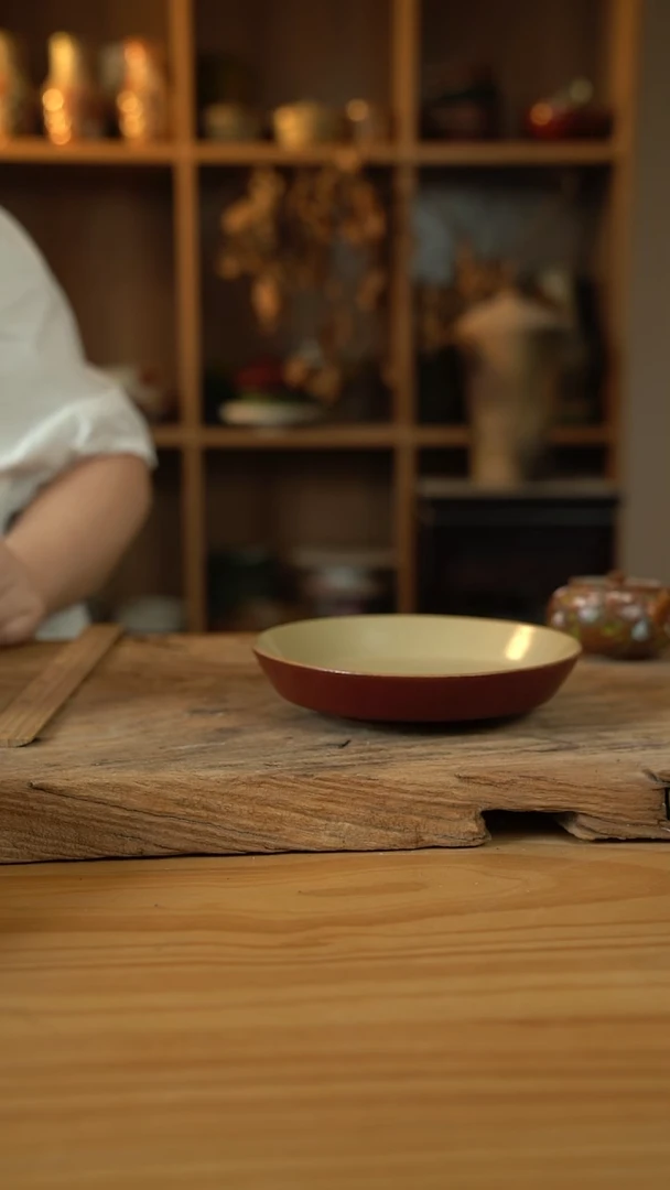 复古红系列的7英寸立口盘1个