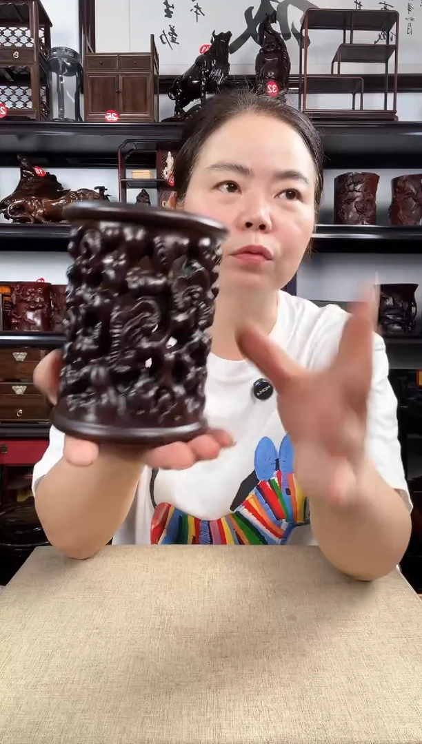 木新款笔筒老李红木工艺品