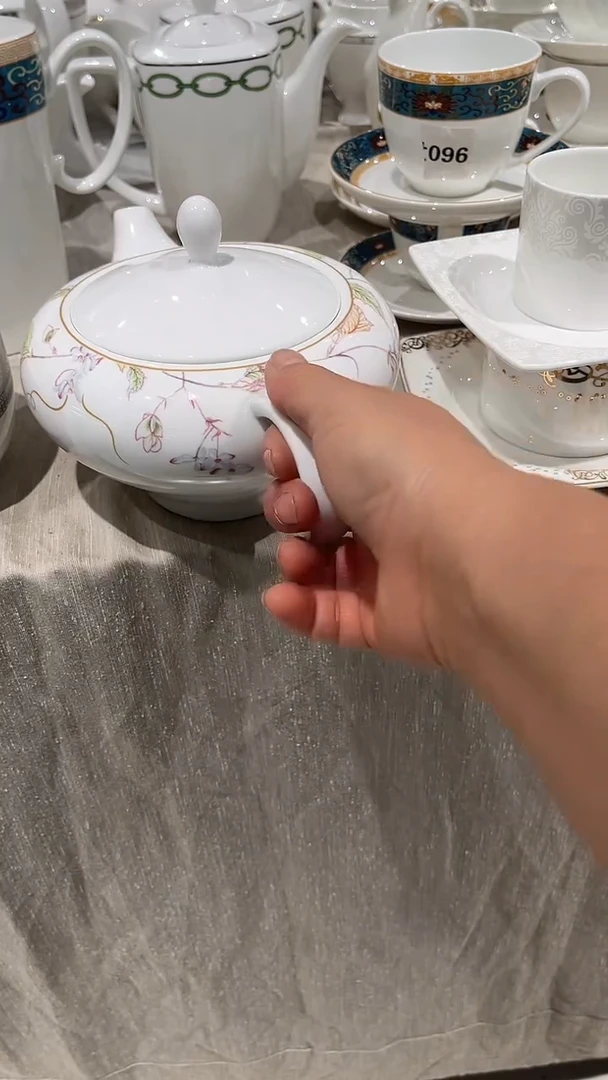 瓷壶1个隆达骨质瓷