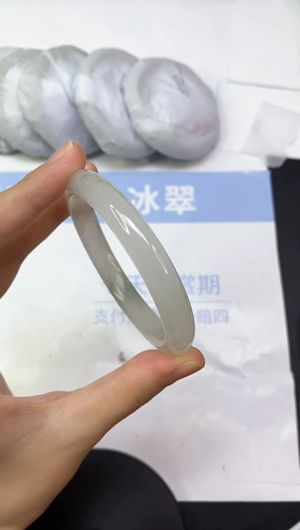 石英质玉手镯未镶嵌A114  56.9