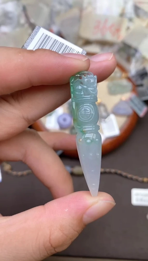 翡翠挂件未镶嵌一