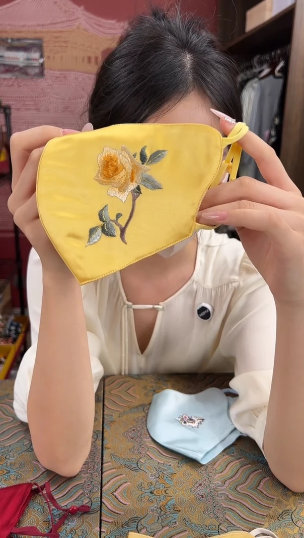 刺绣  苏绣手工刺绣100桑蚕丝面罩