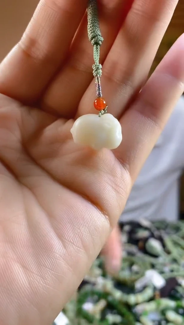 和田玉未镶嵌颈饰多样性发货，拍一发一