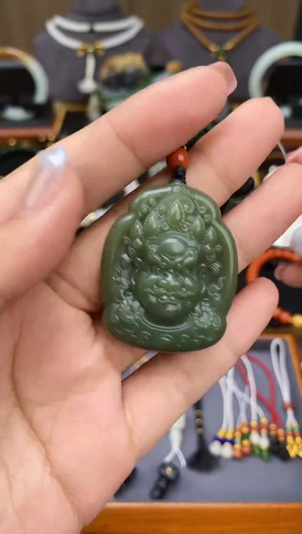 手串未镶嵌和田玉黄财财沙枣青挂件