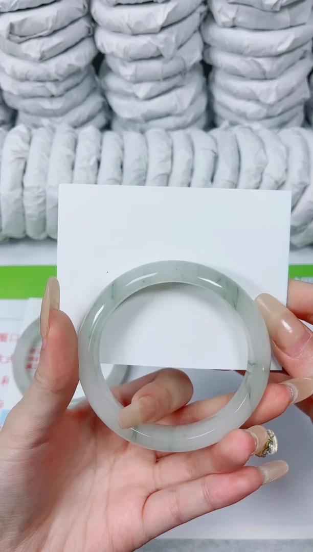 【闪购商品】石英质玉手镯未镶嵌K188-56.5