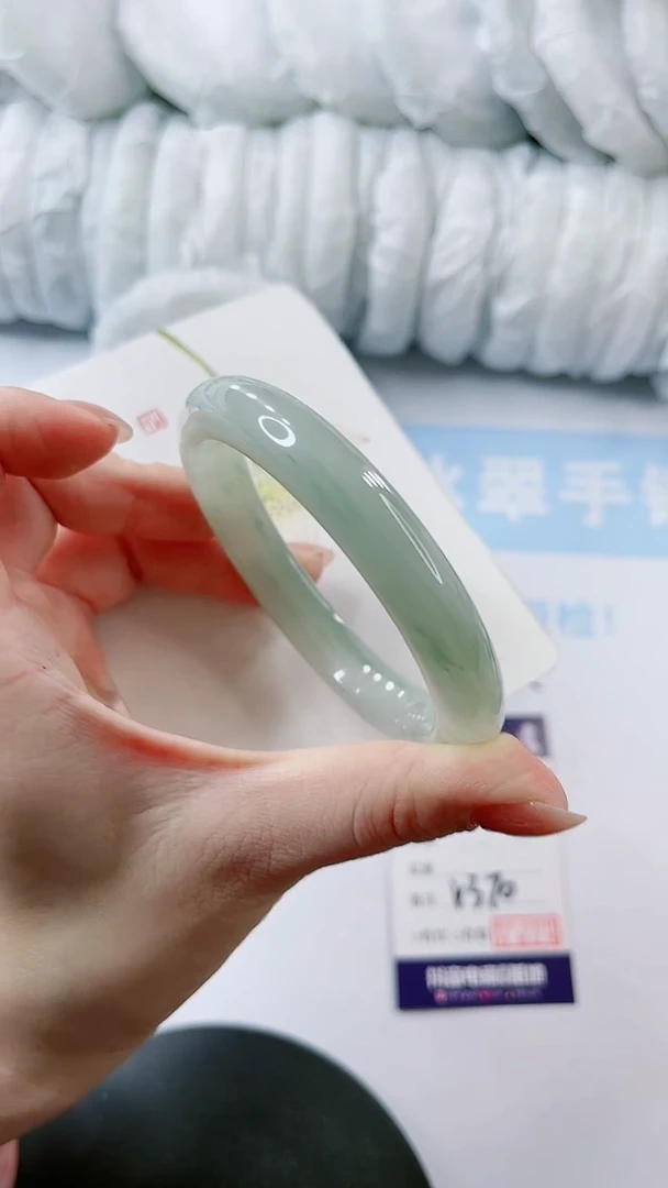 【闪购商品】石英质玉手镯未镶嵌多样性发货V370