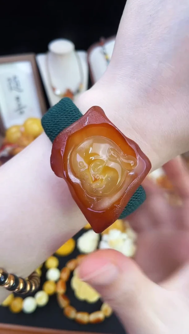 琥珀未镶嵌珠宝奇石柒月