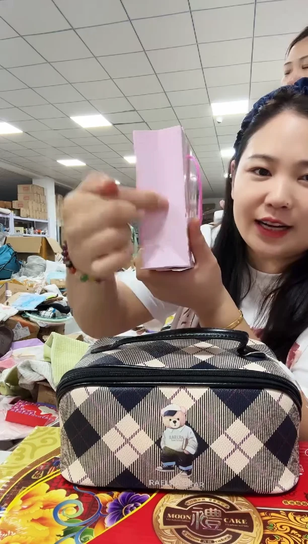 牦牛剖层皮革琪老板女包6号店超好看发图片款铁盒护手霜