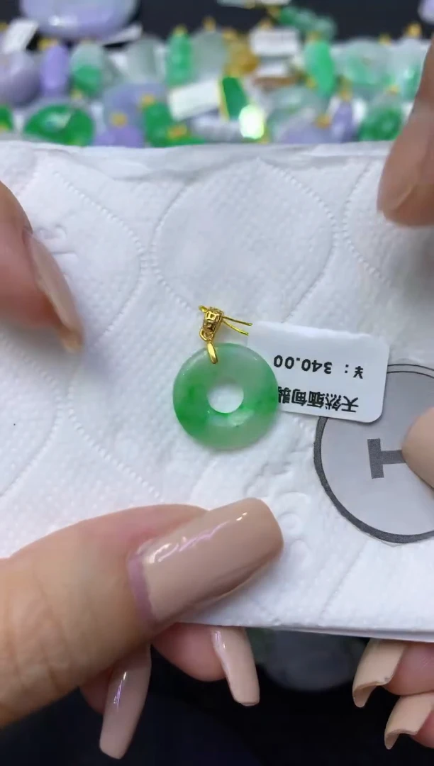 颈饰未镶嵌翡翠天然缅甸翡翠A货