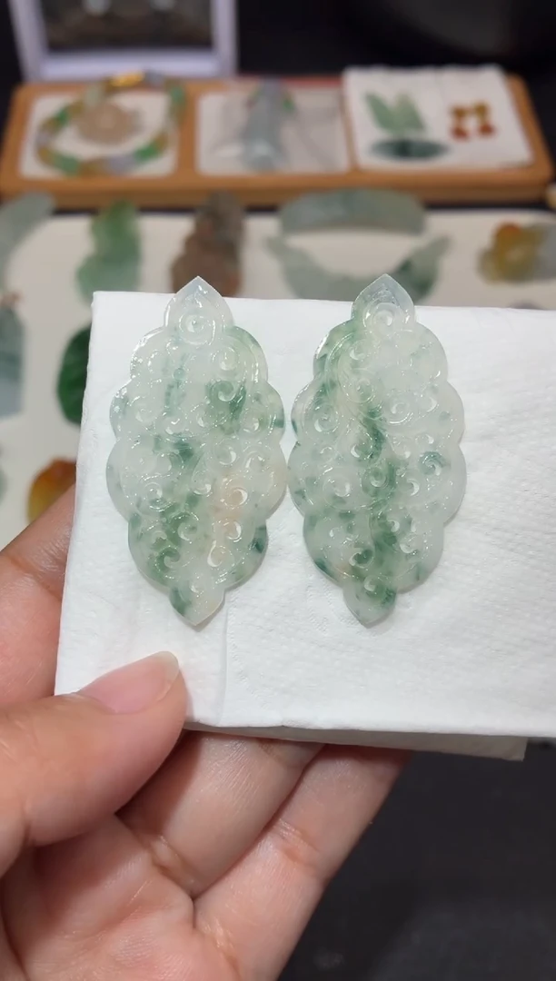 未镶嵌定制翡翠耳饰一对