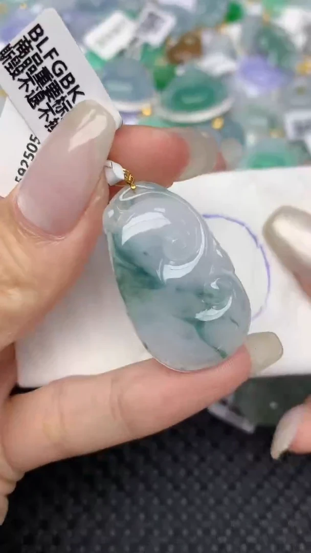 翡翠18K金镶嵌颈饰 天然缅甸翡翠a货百元以上9元证书费自理