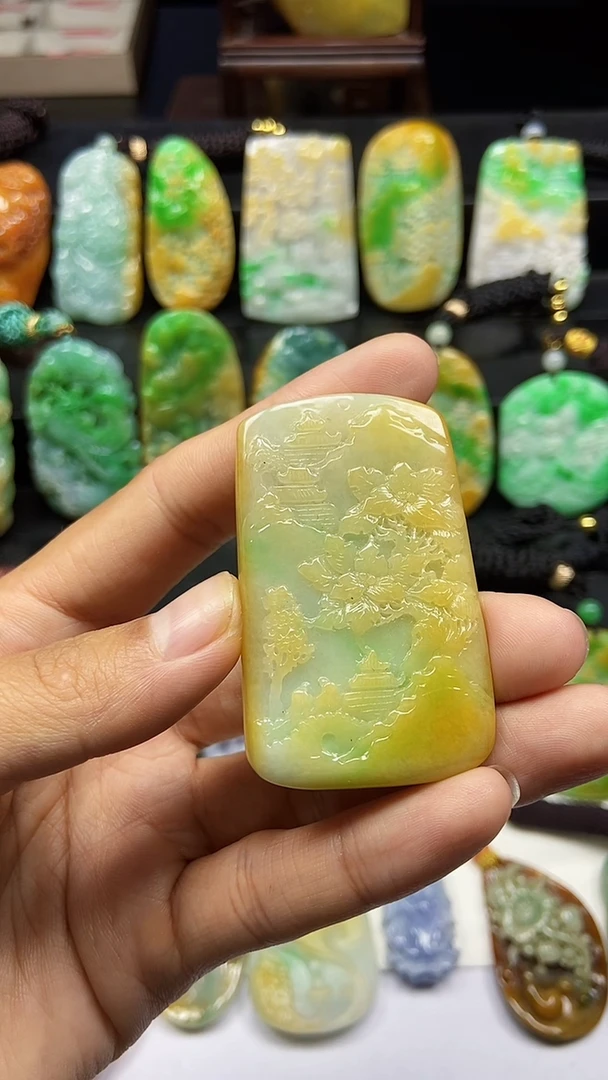 翡翠未镶嵌颈饰翡翠A货