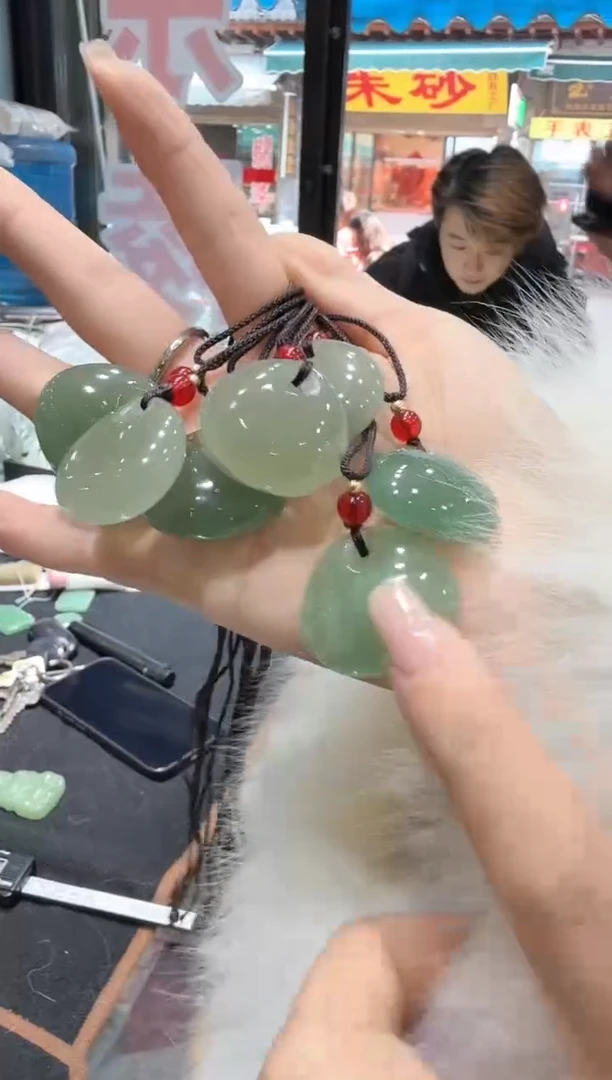 未镶嵌东陵石颈饰东陵玉锁包多样性发其一