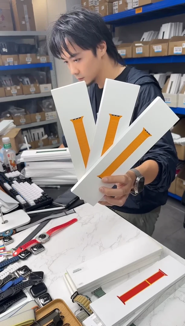 未拆封大表盘 花菱草 皮革链式 sm码 大表盘