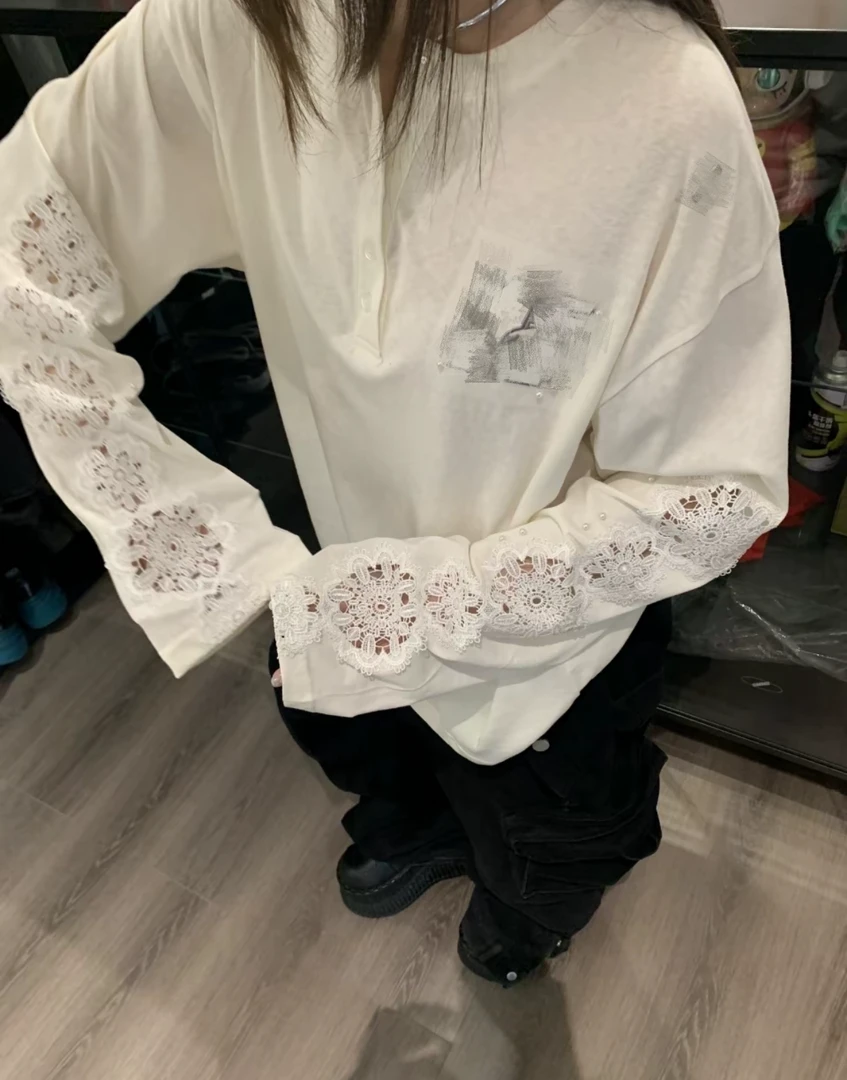 N家蕾丝面料拼接慵懒感休闲宽松长袖T恤罩衫女